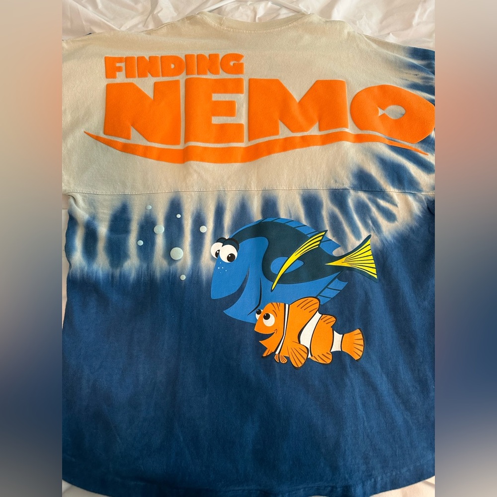 Disney Parks Finding Nemo & Dory Blue Tie Dye Spirit Jersey  NWT sz small